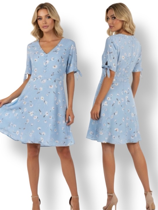 Aqua Dresses & Skirts - AQUA FIT-AND-FLARE FLORAL PRINT DRESS Size L